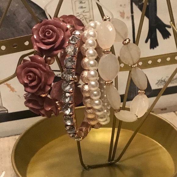 New 5 Piece Fashion Stretch Bracelet Set Mauve - Picture 9 of 16